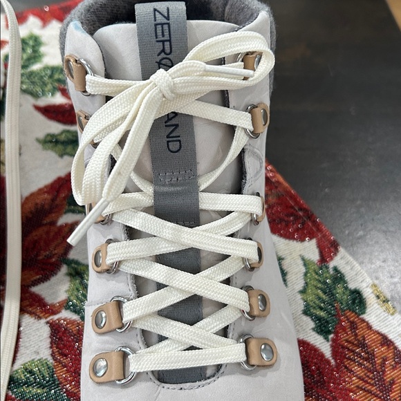 Cole Haan Cream and Gray waterproof Lace-Up Boots! - Picture 3 of 7